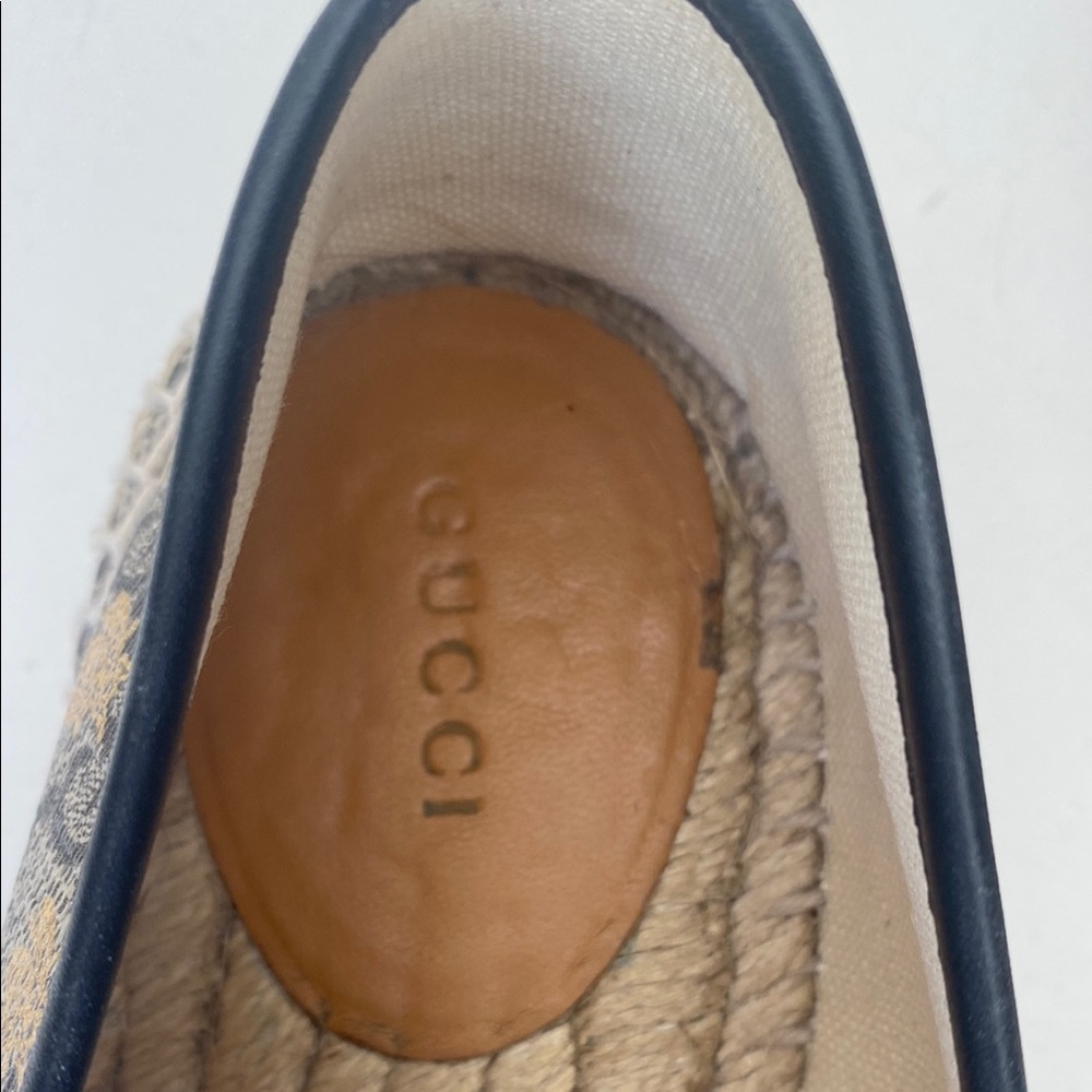 Gucci GG Supreme Bees Espadrilles - Picture 4 of 8